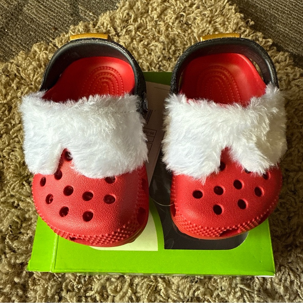 CROCS Kids Red Slippers with White Furry Trim Santa 2/3 NEW